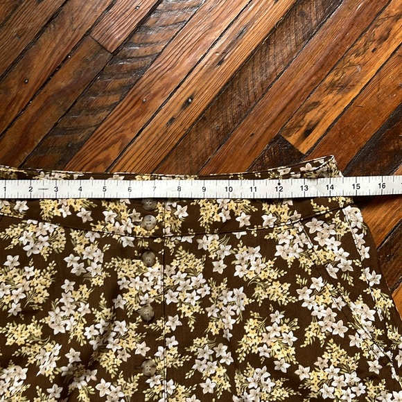 Vintage 90s Liz Claiborne Brown Rayon Floral Mini/Skater Skirt with Pockets - Picture 7 of 8